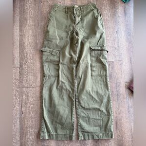 Universal Thread Green Cargo Pants